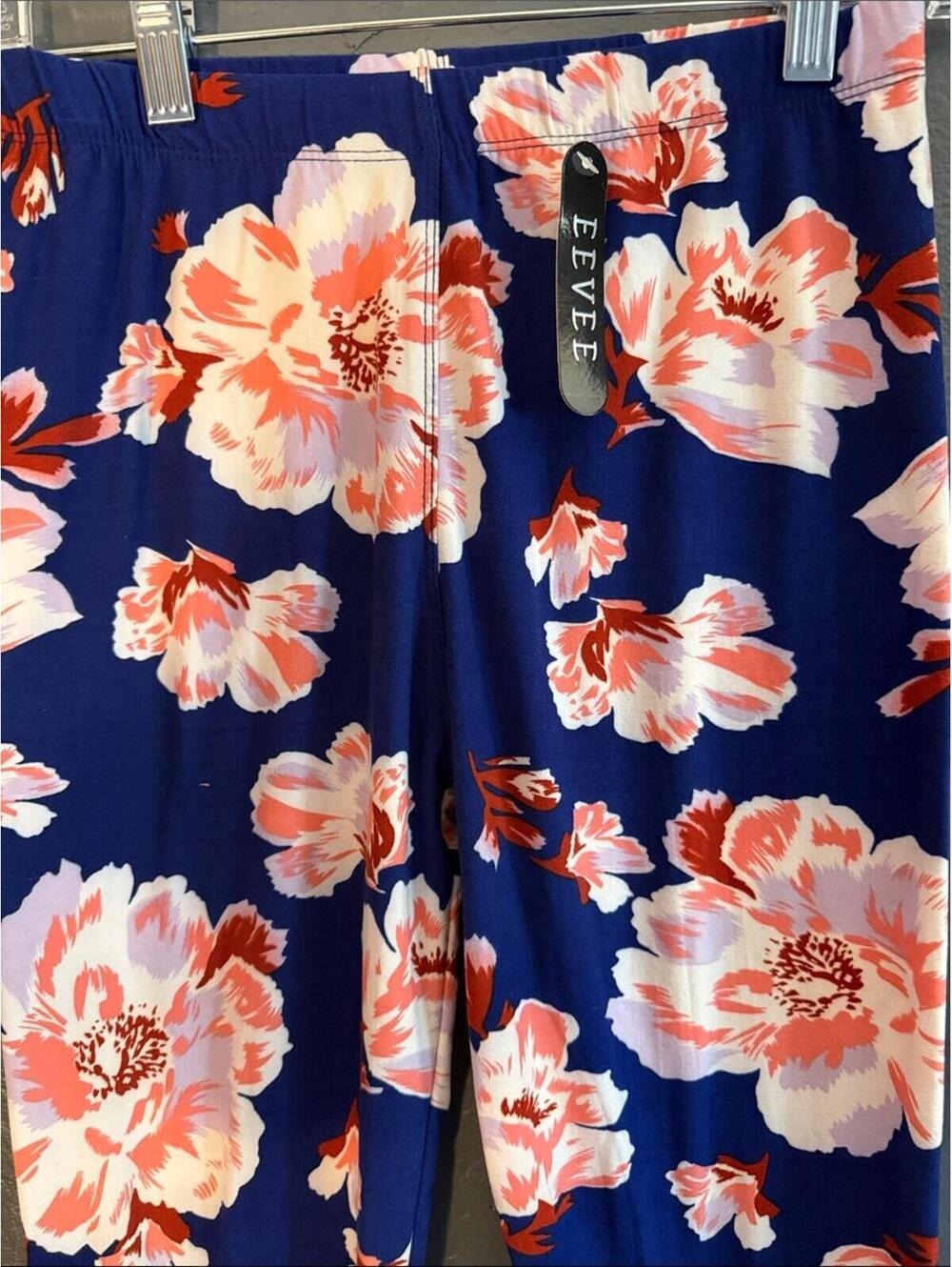 Eevee Women's Blue Floral Ankle Leggings with Tags - Picture 2 of 6